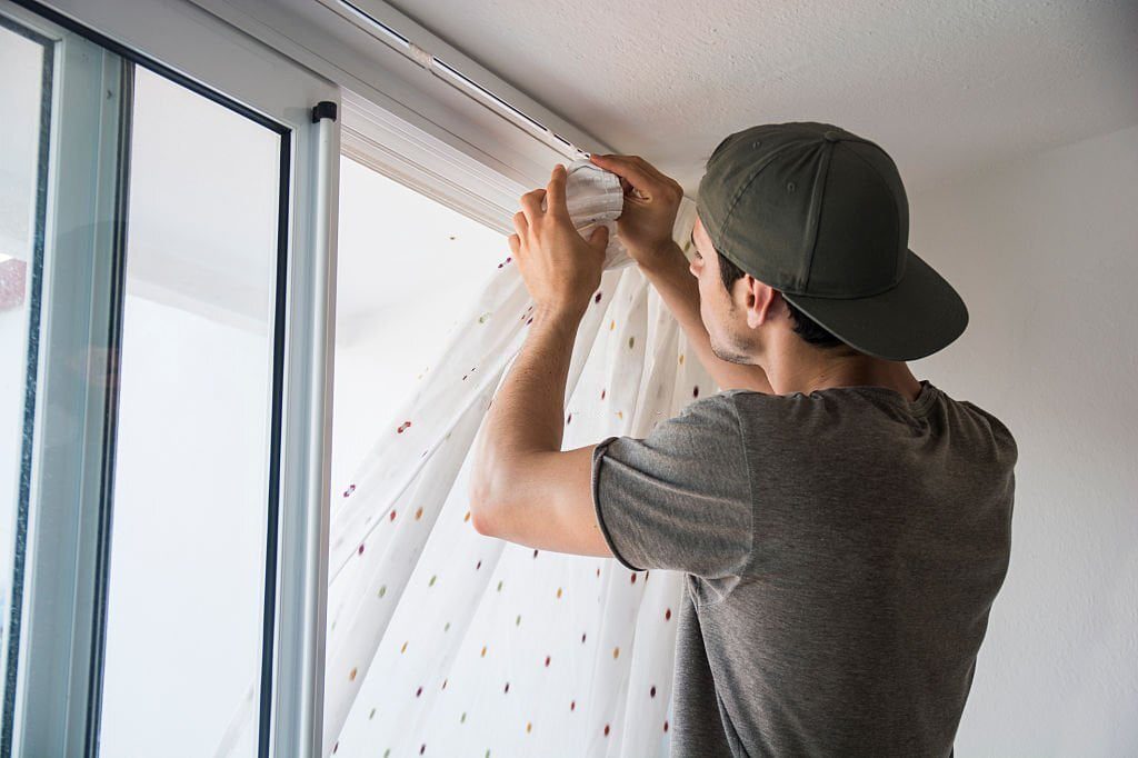 easy way to hang curtains without drilling