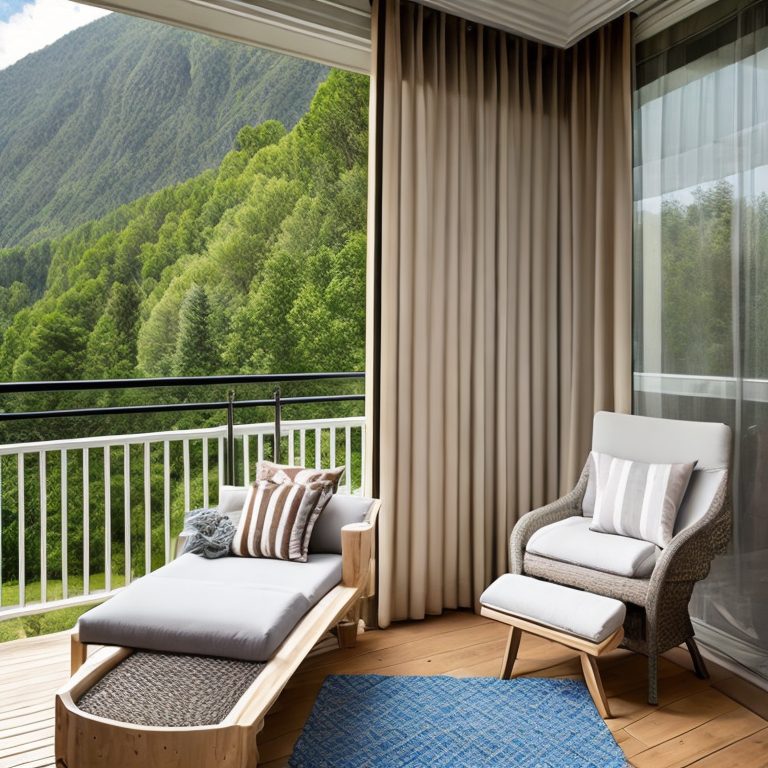 How to hang curtains on the balcony